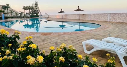 Bouznika Escape: Vue Océan, Bassin Privé, Plage, Surf, Piscine, Randonnée & Vélo