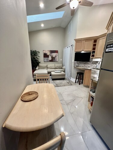 Spacious1 bedroom 1 bath, minutes to WEF and Polo grounds