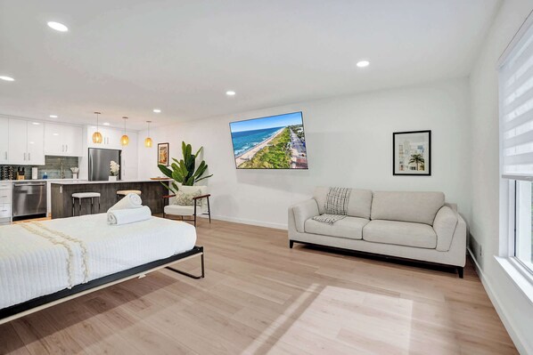 1 bedroom, iron/ironing board, travel cot, free WiFi