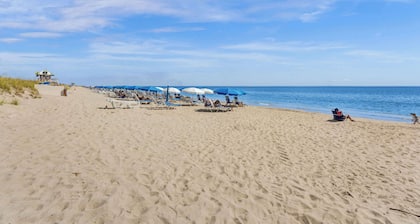 Cozy Villa Emma: 4-min walk to beach