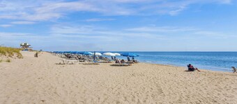 Cozy Villa Emma: 4-min walk to beach