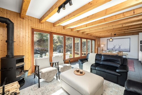 Chalet Theo Family Retreat Contemporary Design