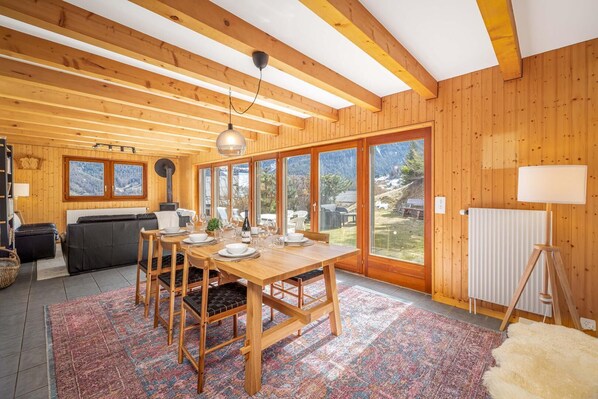 Chalet (4 Bedrooms) | Floor plan - Chalet Theo Family Retreat Contemporary Design (Riddes)