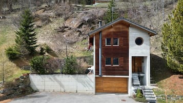 Nhà gỗ (4 Bedrooms) | Mặt tiền nơi lưu trú