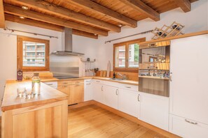 Chalet (4 Bedrooms) | Floor plan