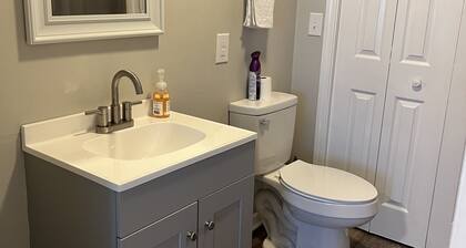 Tiger's Refuge:Apt A 1br,1ba 10 mins from Clemson University