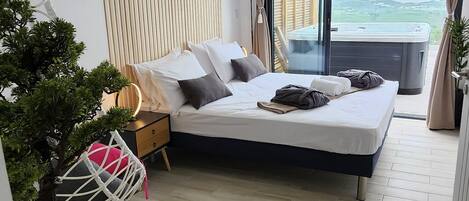 1 chambre, fer et planche à repasser, lit parapluie, Wi-Fi gratuit