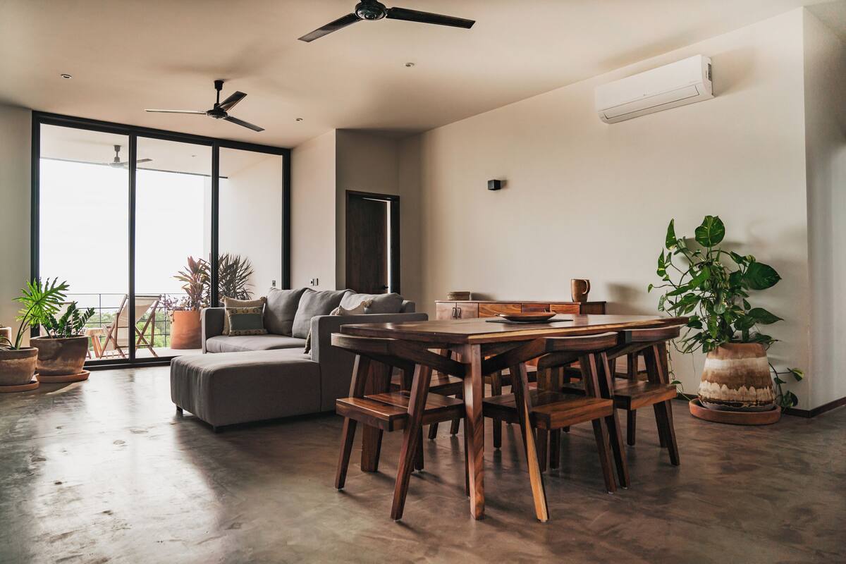 Appartement Deluxe, 2 chambres, cuisine, vue sur l’océan | Aire de séjour | Téléviseur à écran plat