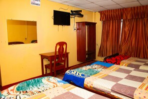 Desk, laptop workspace, free WiFi - Hotel Savoy 1 (Guayaquil)