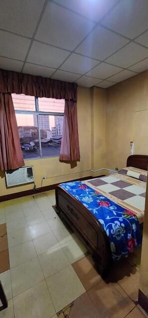 Chambre Simple | Bureau, espace de travail pour ordinateur portable, Wi-Fi gratuit