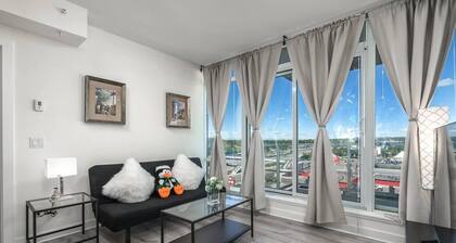 UC Stampede Condo by Train/Hospital/UG parking/Gym/AC