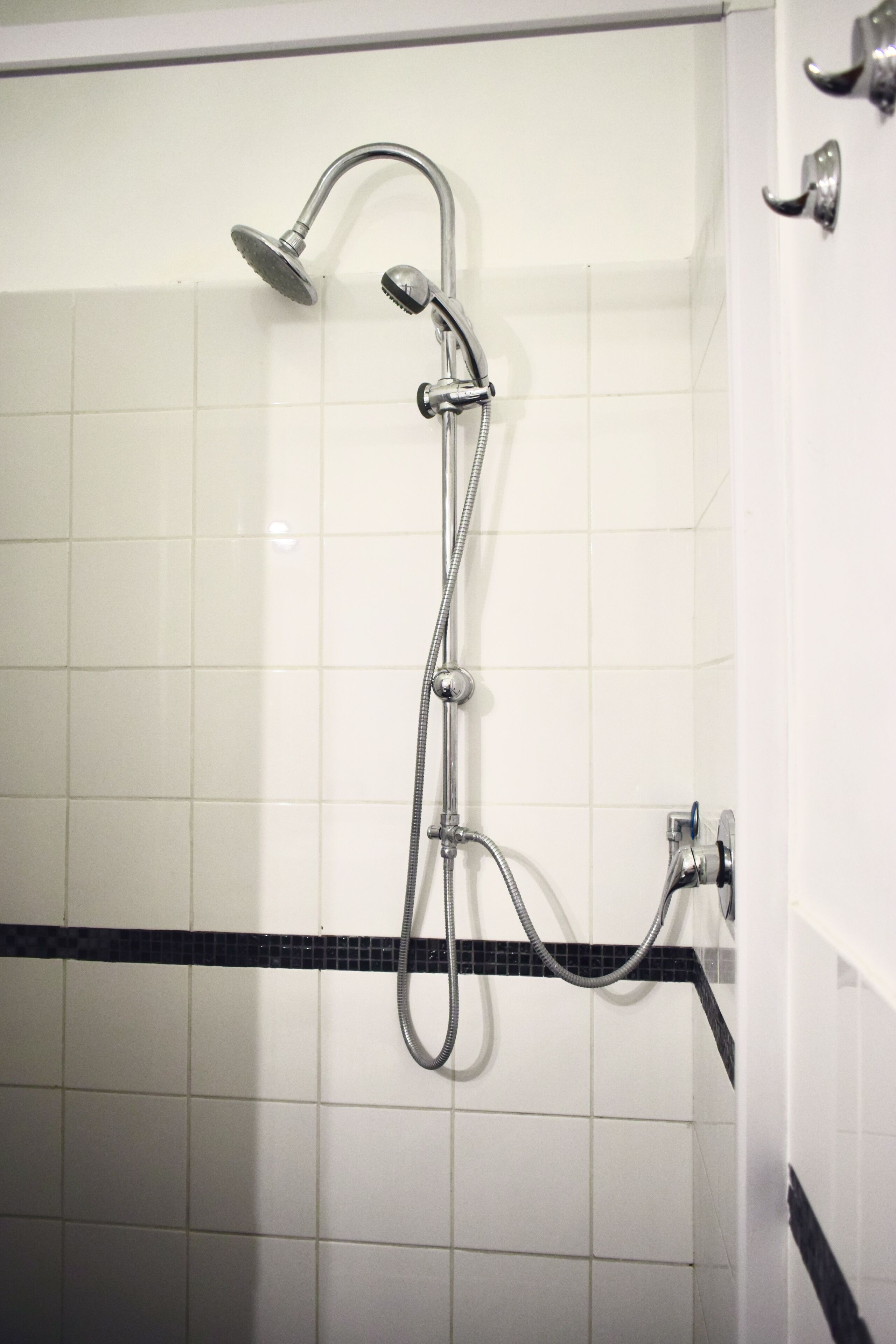 Camera Deluxe | Bagno | Doccia, soffione a pioggia, set di cortesia gratuito, asciugacapelli