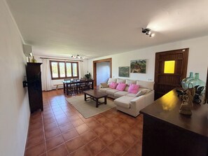 Living area - Villa Cal Roma with swiming pool in the countryside (Pollensa)