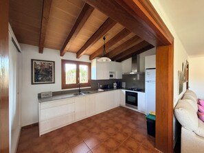 Private kitchen - Villa Cal Roma with swiming pool in the countryside (Pollensa)