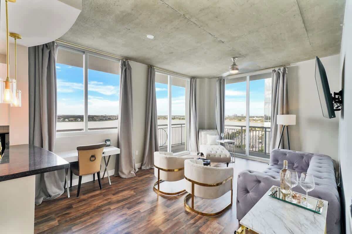 Télévision, espaces bureaux