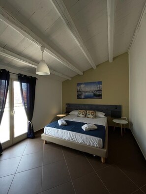 2 bedrooms, desk, iron/ironing board, free WiFi - CALA APARTAMENT (Palermo)