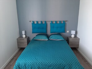 3 soverom, strykejern/-brett, wi-fi og sengetøy