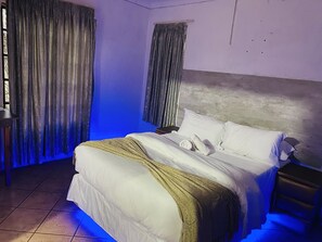 5 habitaciones, tabla de planchar con plancha y wifi gratis