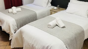 5 camere, ferro/asse da stiro, Wi-Fi gratuito