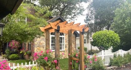 Enchanting, romantic and fun river getaway