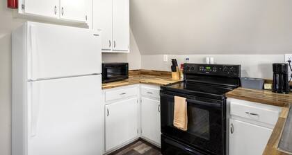 Tigers Refuge:Apt B 1br, 1ba 10 min from Clemson University
