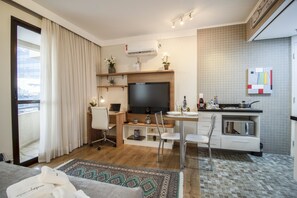 อพาร์ทเมนท์ | โต๊ะทำงาน, Wi-Fi ฟรี, ผ้าปูที่นอน