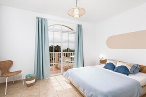 3 bedrooms, iron/ironing board, WiFi, bed sheets - Home2book Serenity Retreat with Terrace (Antigua)