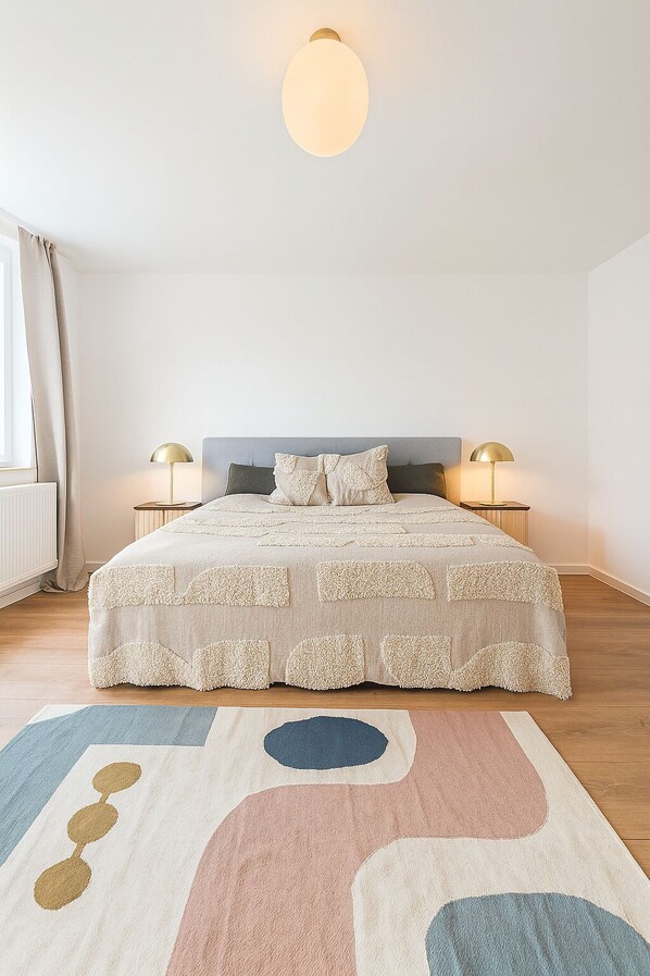 5 bedrooms, travel crib, free WiFi