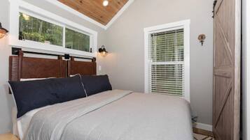 2 habitaciones, escritorio, tabla de planchar con plancha y wifi gratis