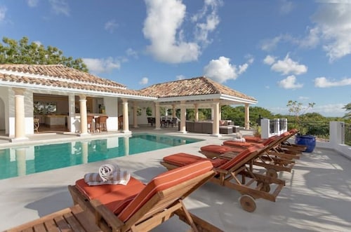 Luxury 5 Bedroom Villa