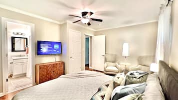 3 bedrooms, desk, travel crib, free WiFi