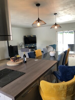 تناول الطعام