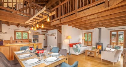 Chalet Papin - Four Bedroom Chalet, Sleeps 10