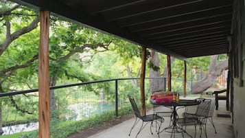 Premier Cabin, 2 Bedrooms, River View | Terrace/patio