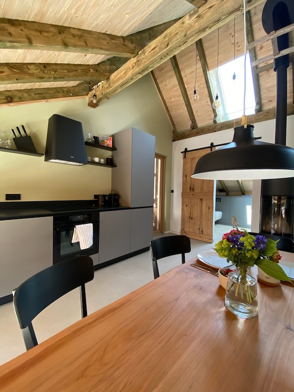 Kühlschrank, Ofen, Herdplatte, Geschirrspüler