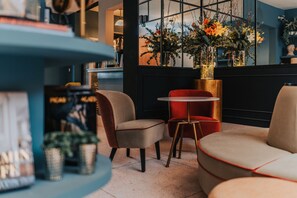 Lobby sitting area - Casa Altata Hotel Boutique (Mexico City)