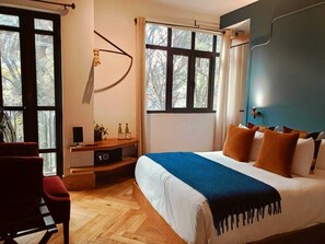 STANDAR BASKERVILLE | Premium bedding, down duvets, minibar, in-room safe - Casa Altata Hotel Boutique (Mexico City)