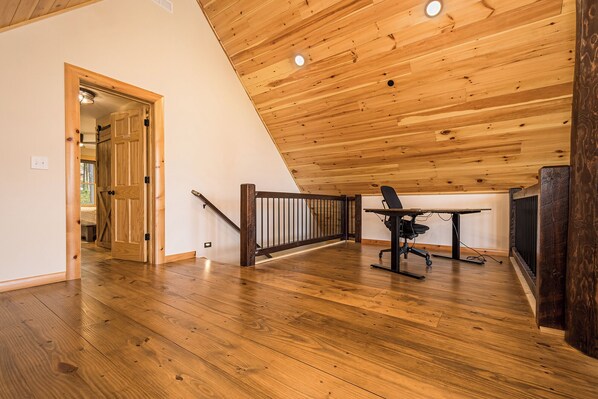House (5 Bedrooms) | Property amenity