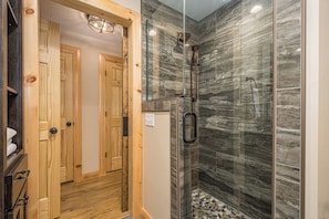 House (5 Bedrooms) | Property amenity