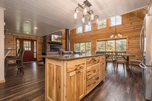 House (5 Bedrooms) | Property amenity - Moon and Stars by Taylor Made Deep Creek (McHenry)