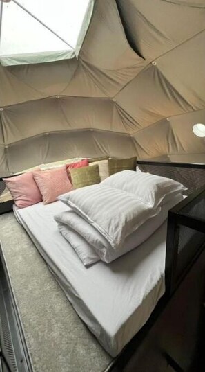 1 chambre, fer et planche à repasser, lit parapluie, Wi-Fi gratuit