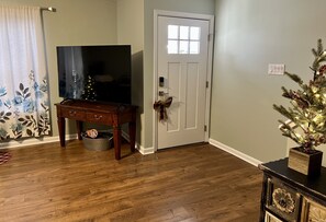 Interior - Charming Duplex in the heart of Leonardtown
 (Leonardtown)