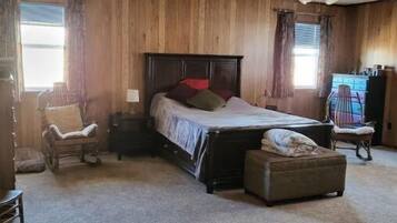 3 多间卧室、熨斗/熨衣板、WiFi、床单