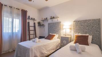 4 chambres, fer et planche Ă repasser, Wi-Fi gratuit, draps fournis