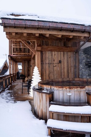 Bain à remous extérieur