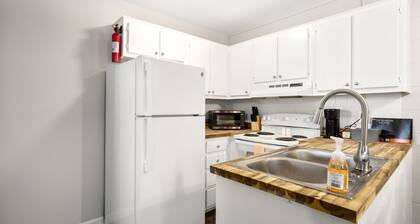 Tiger's Refuge:Apt C 1br,1ba 10 mins from Clemson University