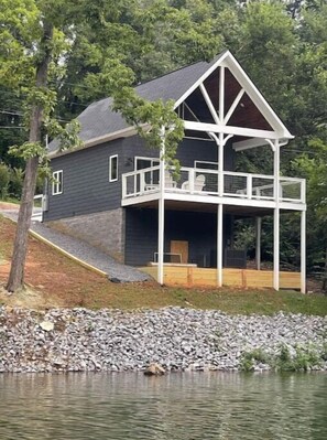 Exterior - *Lakefront* Tennessee Mare (Adjacent TN Stud) (Friendsville)