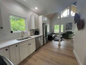 Interior - *Lakefront* Tennessee Mare (Adjacent TN Stud) (Friendsville)