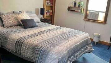 1 bedroom, iron/ironing board, travel cot, free WiFi