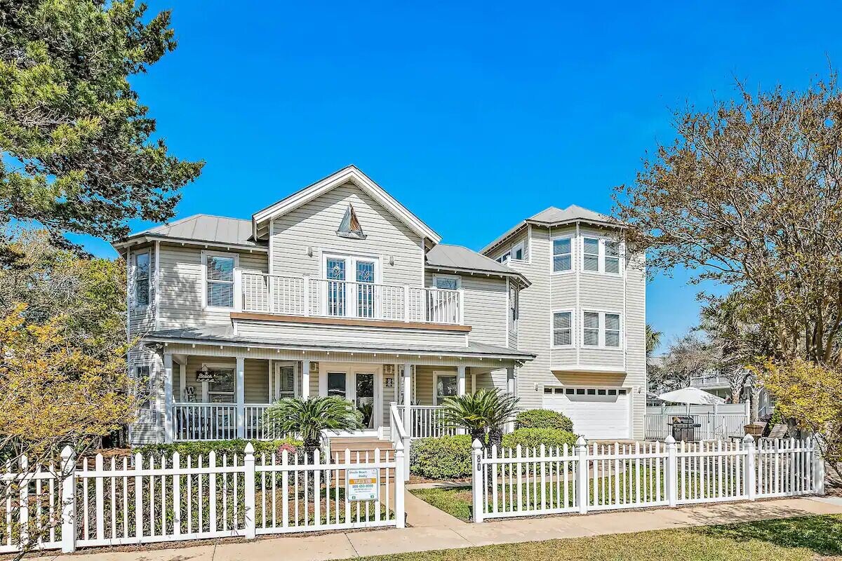 Private Pool-Hot Tub - Free Golf Cart - Block to Beach - GameRoom - Rooftop Deck